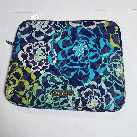Vera Bradley E-Reader Sleeve Katalina Blues Tablet Quilt - Picture 1 of 7
